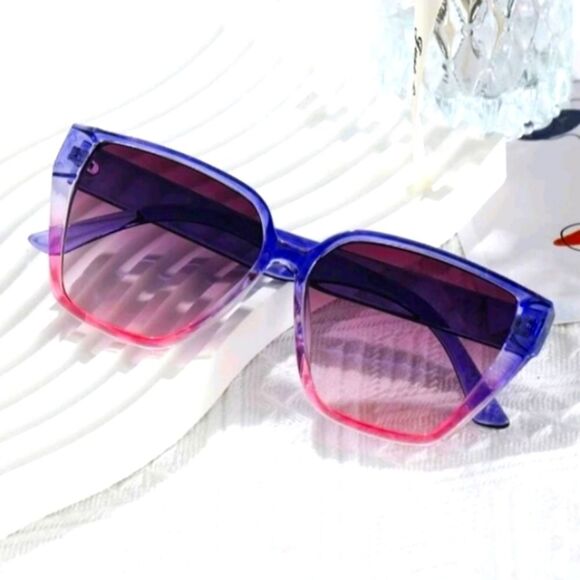 BRAND New Oversized Ombre sunglasses - Picture 1 of 4